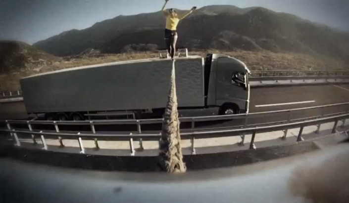 Volvo-Trucks-The-Ballerina-Stunt