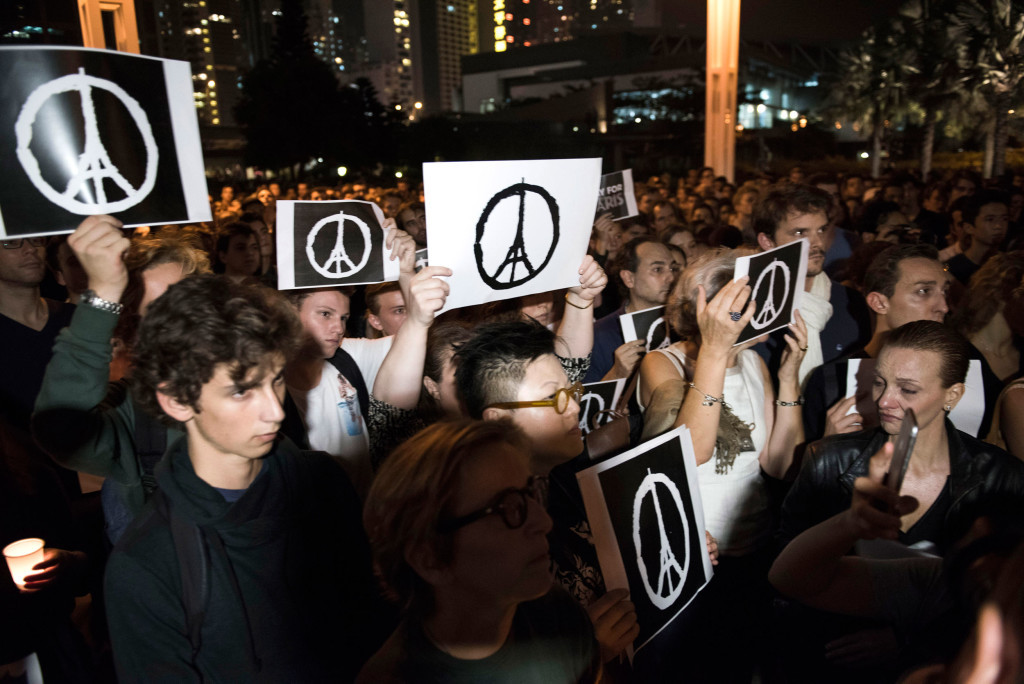 jean jullien-peace for paris3